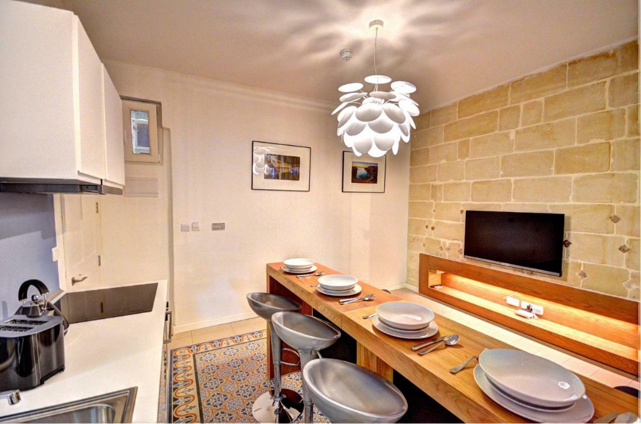 Moon Stone Apartment Valletta Exterior photo